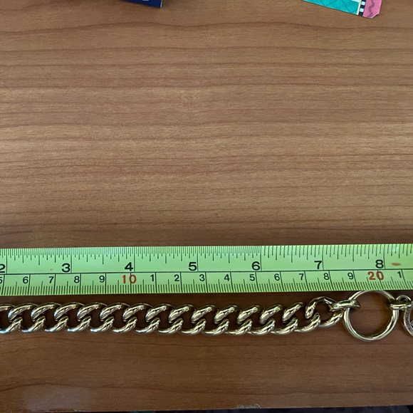 Michael Kors Chunky Goldtone Bracelet 8” Toggle Closure - Picture 2 of 3